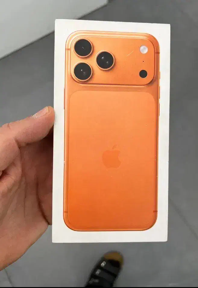 ایفون ۱۷ پرومکس نارنجی ۲۵۶ zaa not|موبایل|دزفول, |دیوار