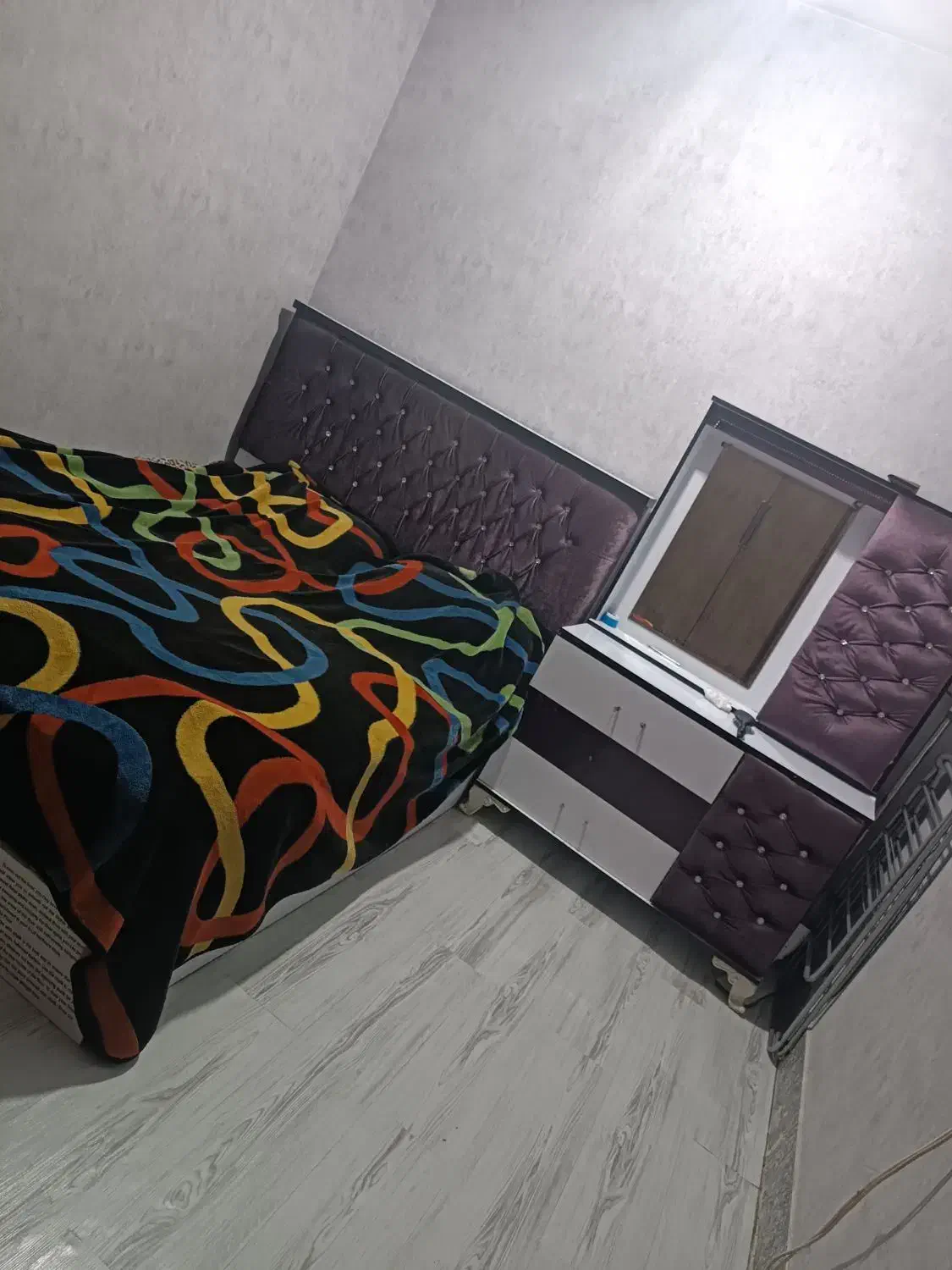 تخت و میزآیینه|تخت و سرویس خواب|بندر ماهشهر, |دیوار