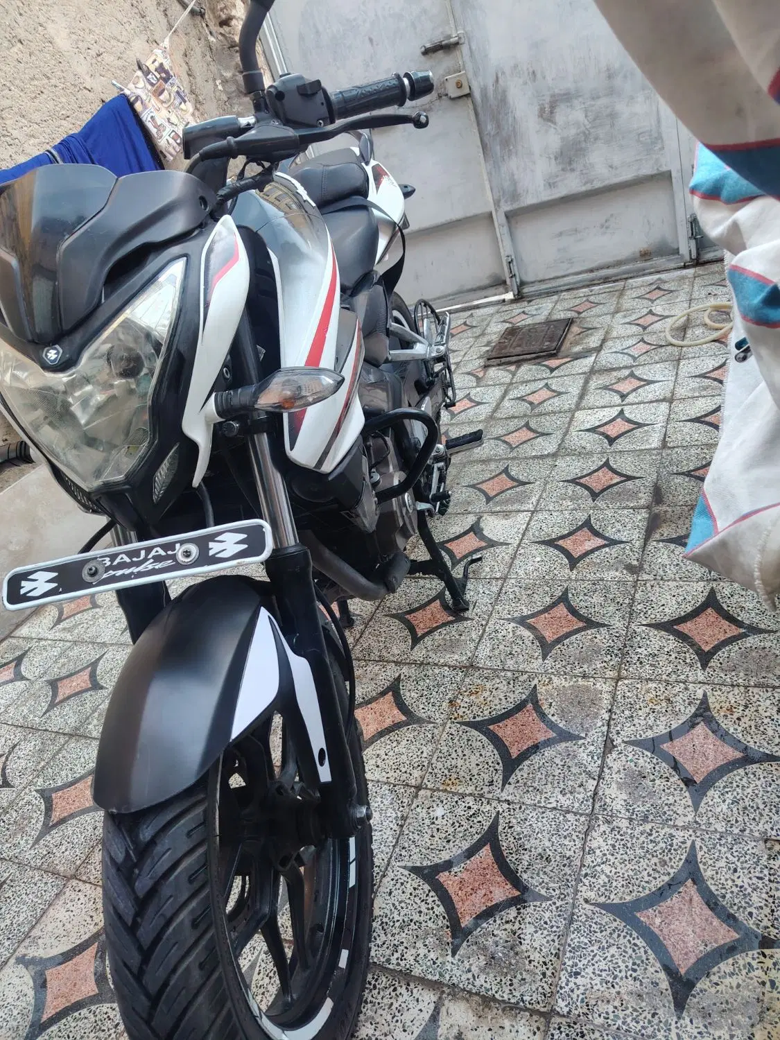 NS200|موتورسیکلت|اصفهان, باتون|دیوار