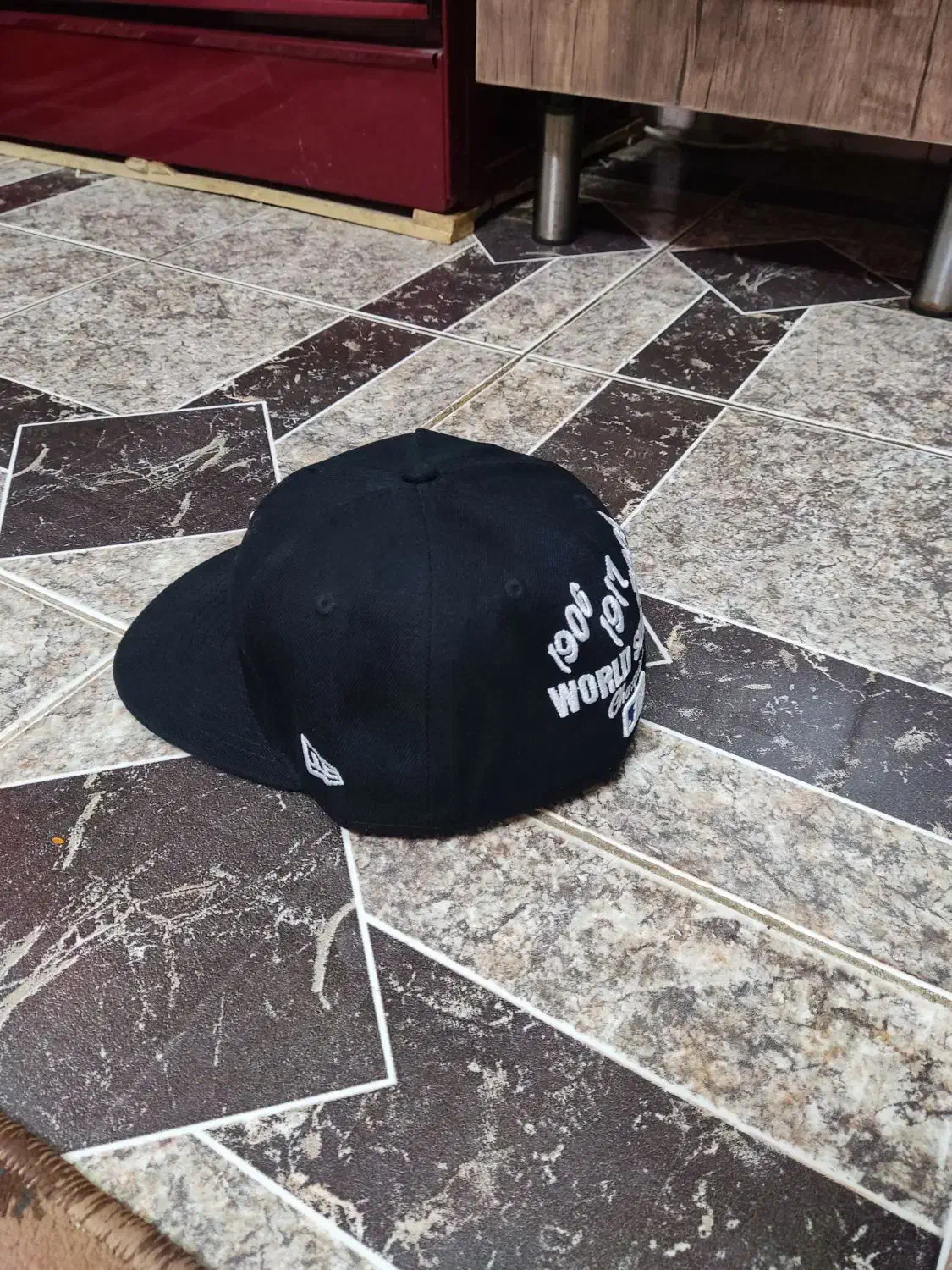 کلاه گپ فیت|لباس|قم, سالاریه|دیوار