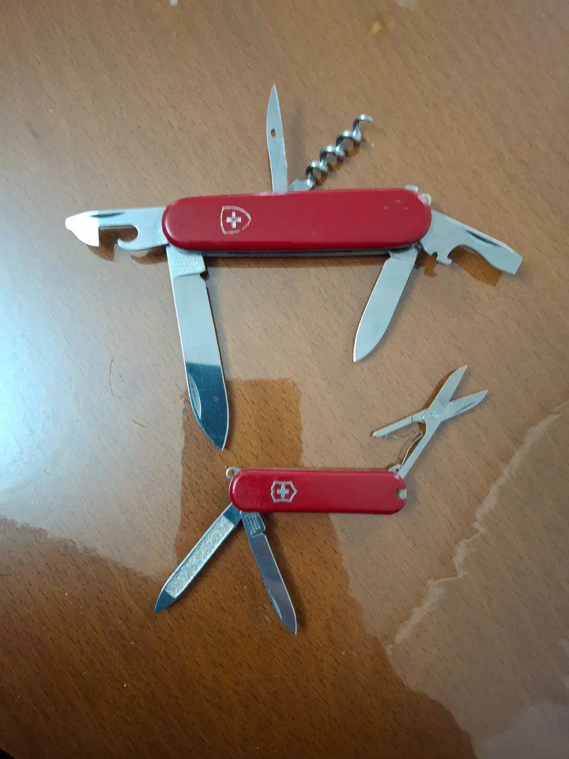 چاقوی چند کاره ویکتورینوکس در 2سایز|کلکسیون اشیاء عتیقه|قزوین, |دیوار
