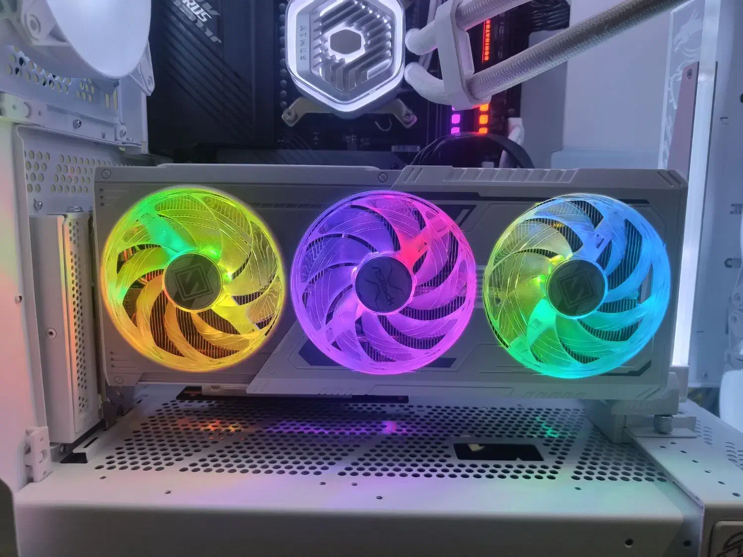 9060xt 16g|قطعات و لوازم جانبی رایانه|کرج, خرمدشت|دیوار