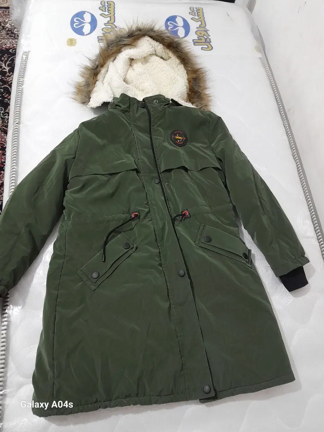 کاپشن بارونی نونو|لباس|خزل, |دیوار