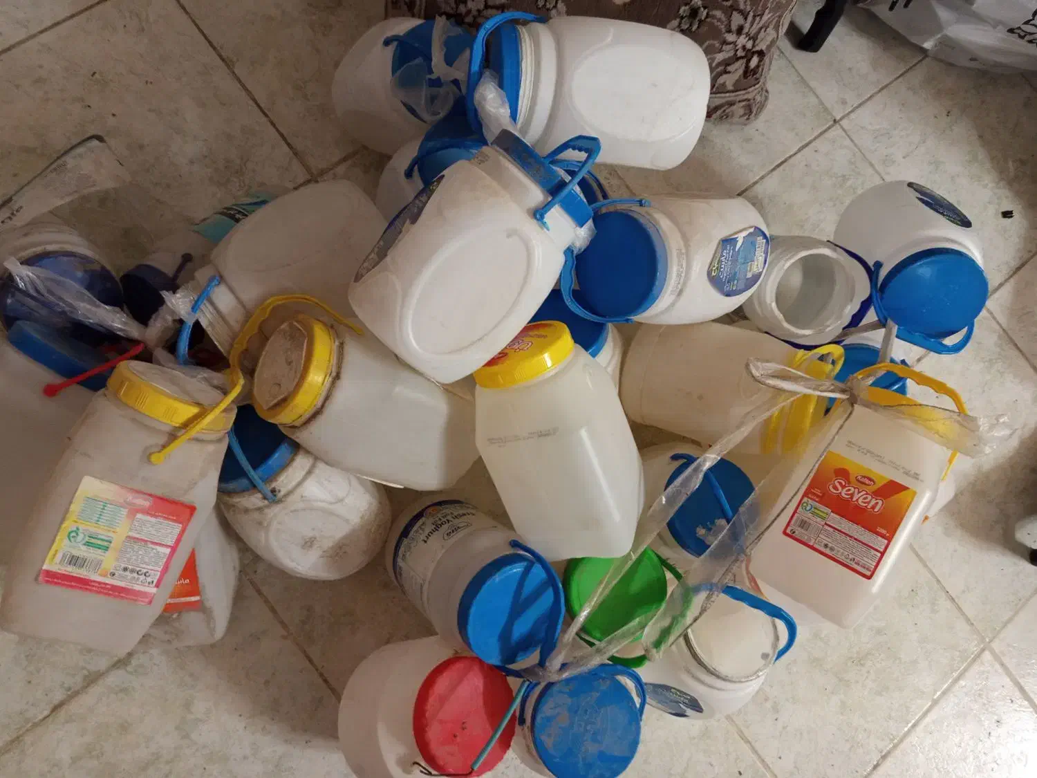 دبه ماست|ظروف نگهدارنده، پلاستیکی، یک‌بارمصرف|مشهد, سجاد شهر|دیوار