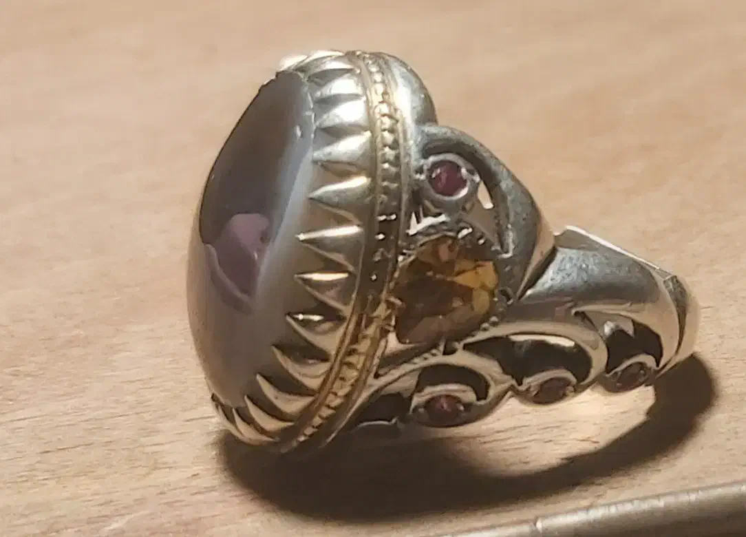 انگشتر|کلکسیون اشیاء عتیقه|قم, گذر قلعه|دیوار