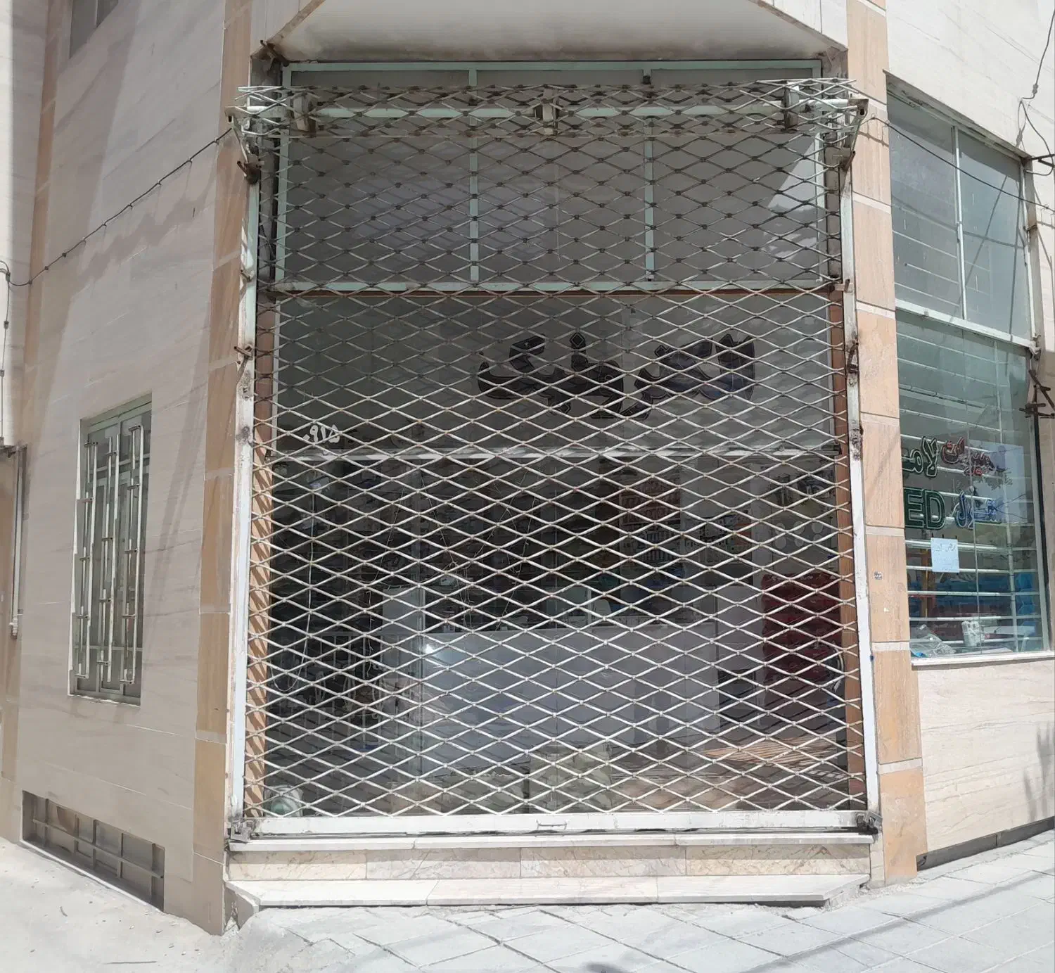 مغازه ۳۰ متری|اجارهٔ مغازه و غرفه|شیروان (خراسان), |دیوار