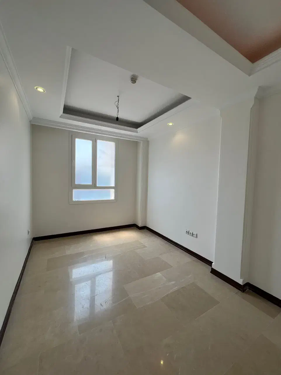 آپارتمان ۱۰۰ متر۲خواب گیشا( فرعی دنج-اقامت چندساله