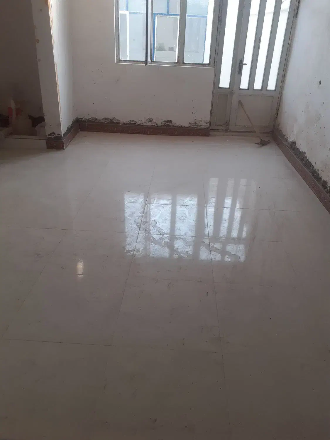 کاشی کاری وسرامیک ومزاییک|خدمات پیشه و مهارت|تاکستان, |دیوار