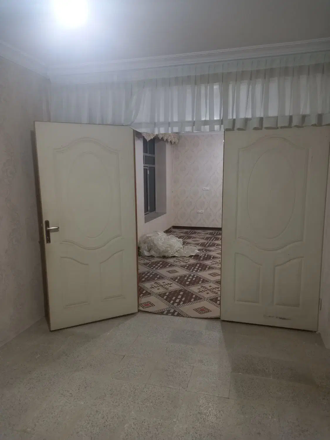 درب چوبی ۳ لنگه بازشو|مصالح و تجهیزات ساختمان|همدان, |دیوار