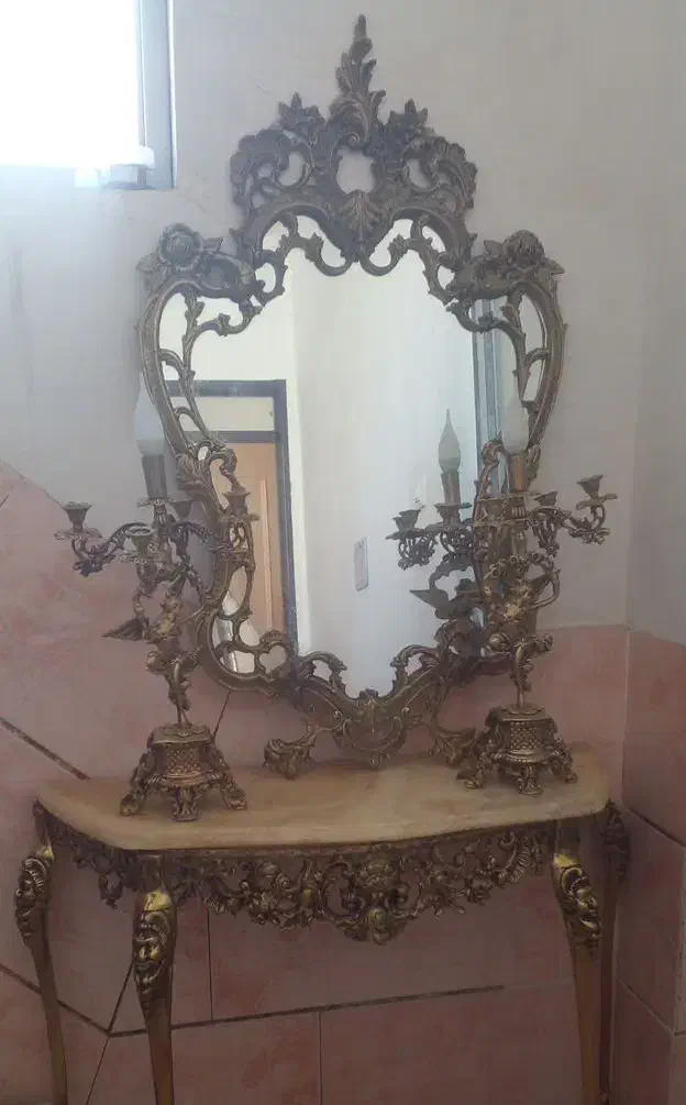 اینه کنسول قدیمی|کلکسیون اشیاء عتیقه|زنجان, |دیوار