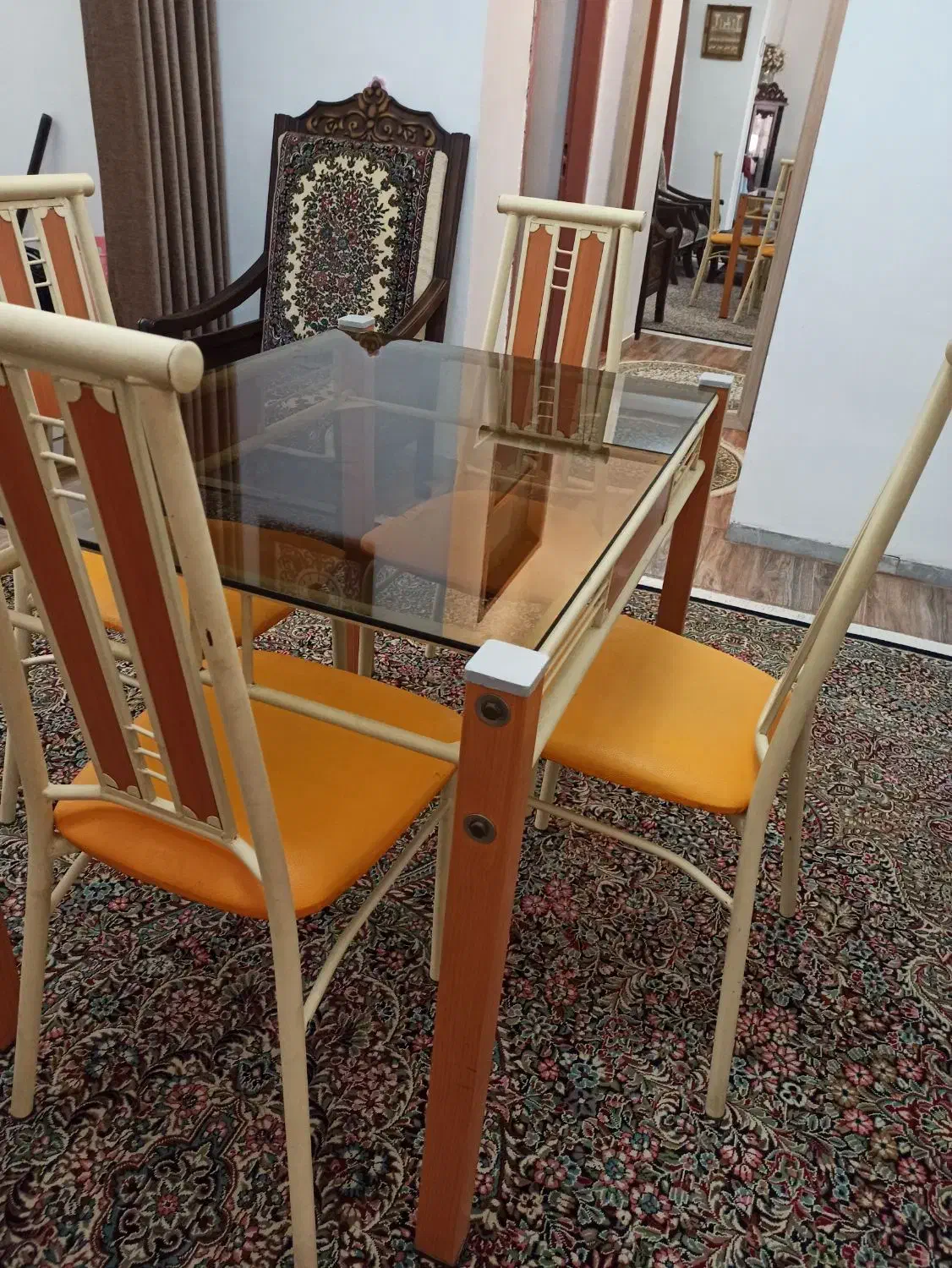 میز اشپزخانه ۴نفره|میز و صندلی غذاخوری|جیرفت, |دیوار