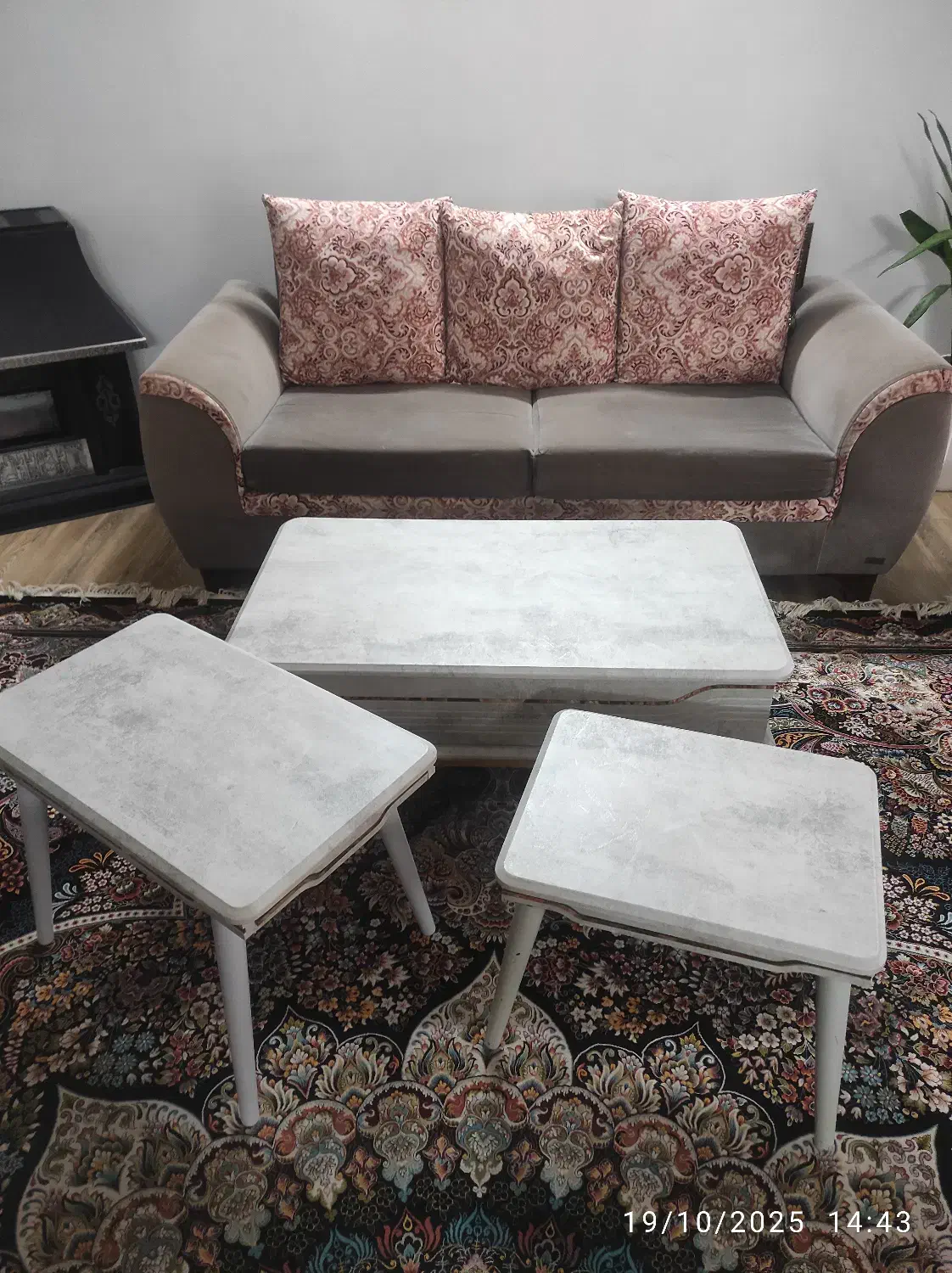 مبلمان ۷نفره و میز وسط|مبلمان خانگی و میز عسلی|آمل, |دیوار