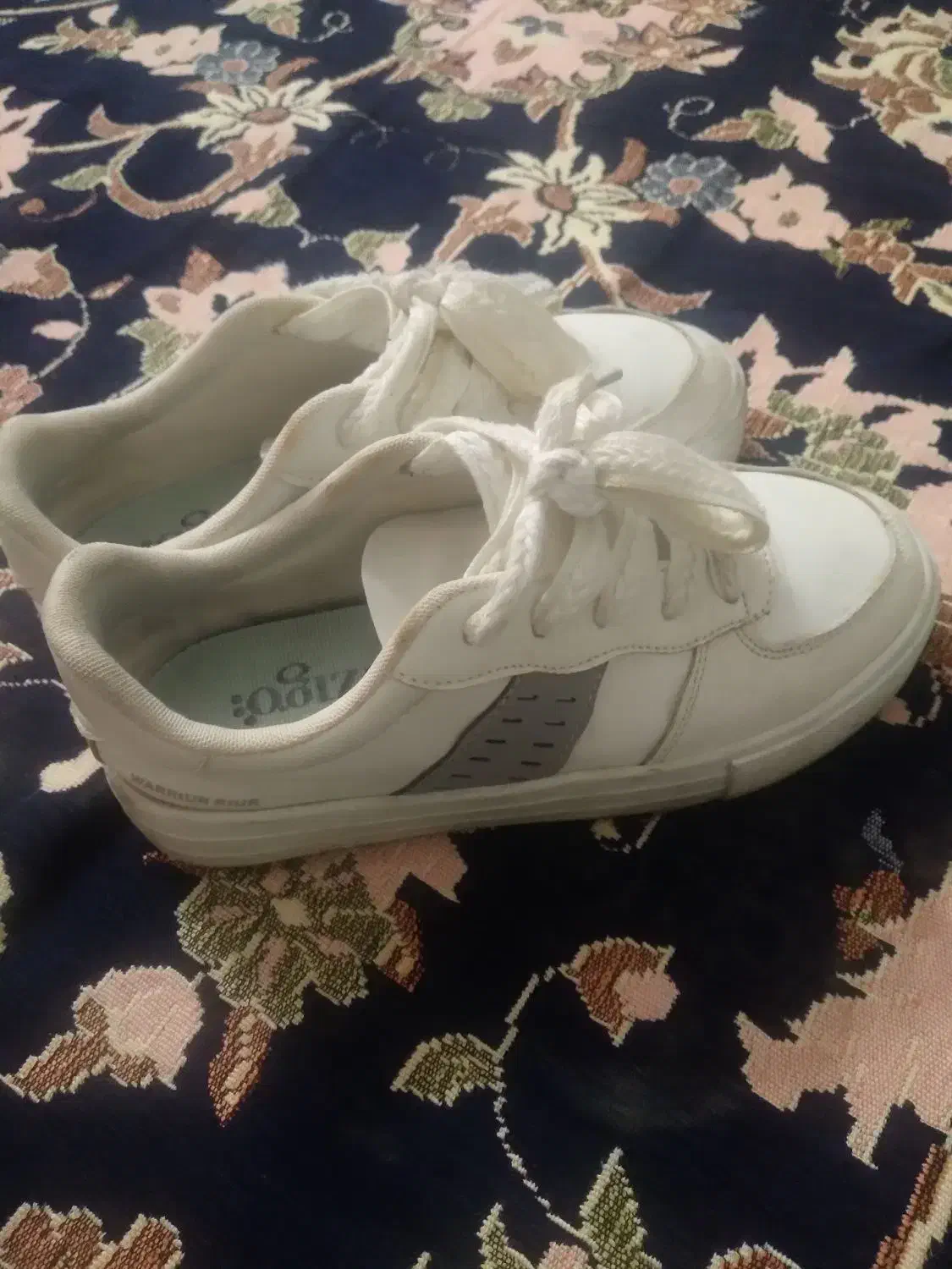 کتونی هر دو سالم و سایز ۳۹|کیف، کفش، کمربند|قرچک, میرزائی شمالی|دیوار