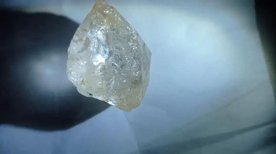 سنگ یاقوت سفید با سختی 9|کلکسیون و سرگرمی|شهریار, شهریار|دیوار