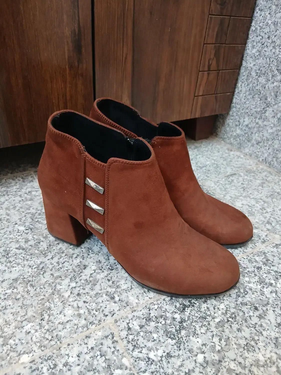 کفش نیم پوت|کیف، کفش، کمربند|اصفهان, آهنگران|دیوار