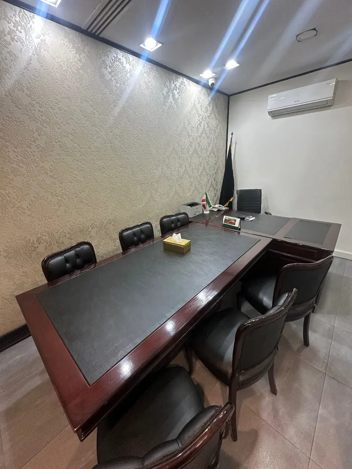 میز کنفرانس چوب اصل|مبلمان اداری|تهران, چیذر|دیوار