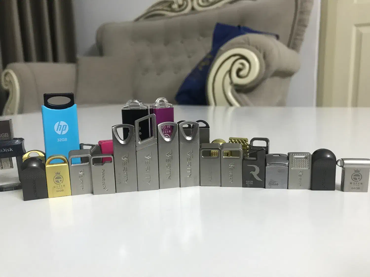 انواع فلش|قطعات و لوازم جانبی رایانه|سمنان, |دیوار