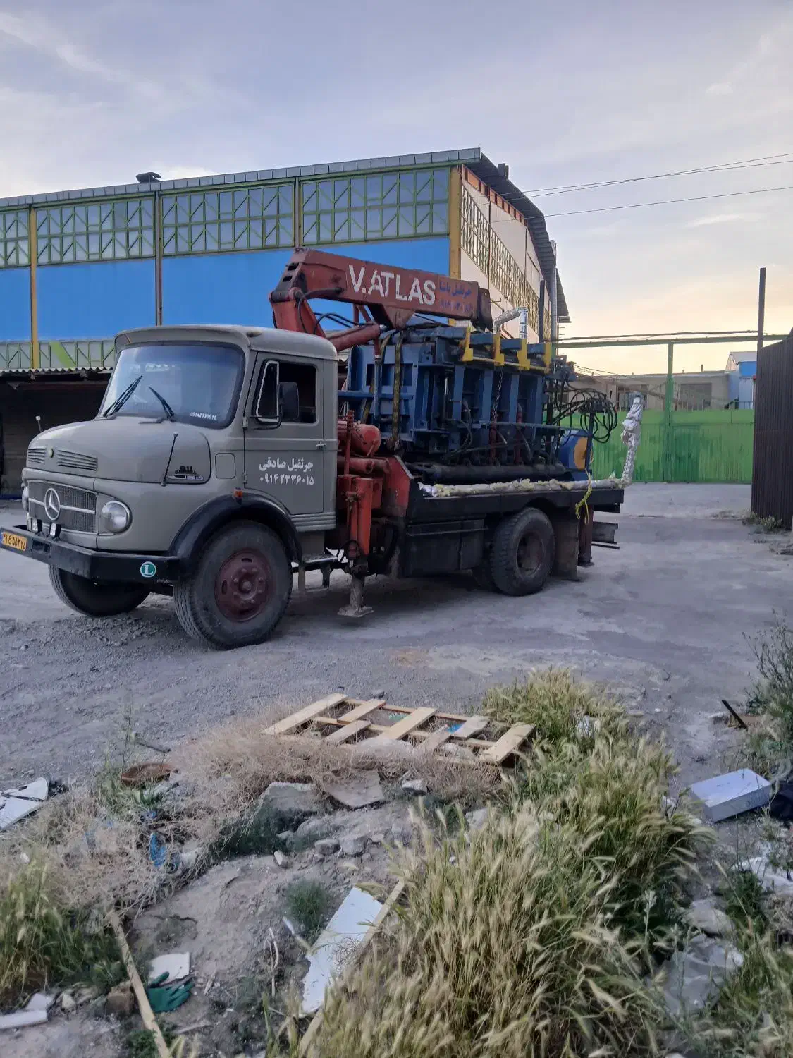 جرثقیل ۹۱۱ ۵ تن خاور بادسان۳ تن|خودرو سنگین|تبریز, |دیوار