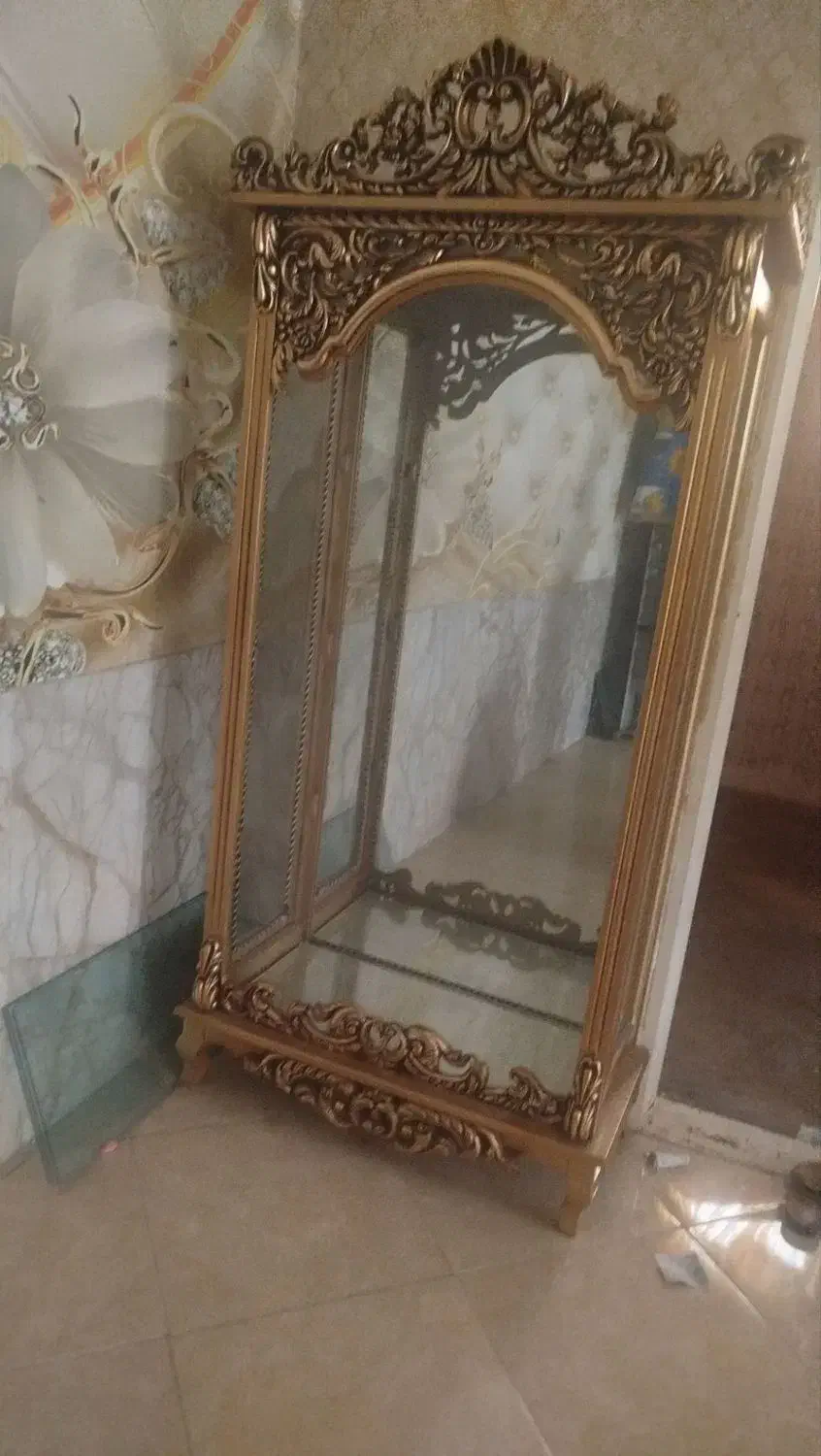 اینه|آینه|مشهد, چهنو|دیوار