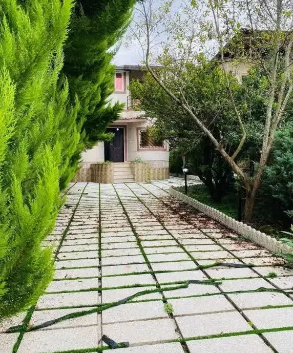 ویلاباغ ۳۰۰ م شهرکی خوش نشین سندار ویو دلچسب|فروش خانه و ویلا|تهران, حکیمیه|دیوار