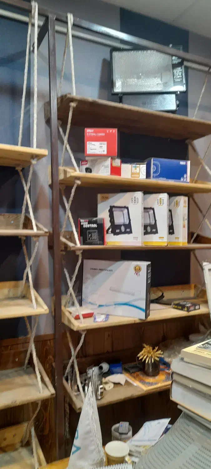 طبقه چوبی|کتابخانه، شلف، قفسه‌های دیواری|استهبان, |دیوار