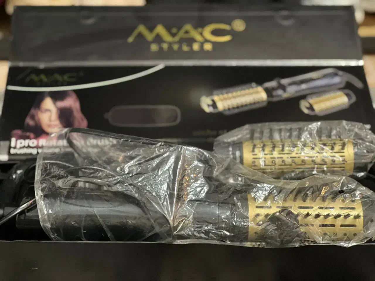 سشواره چرخشی مارک MAc|آرایشی، بهداشتی، درمانی|آستارا, |دیوار