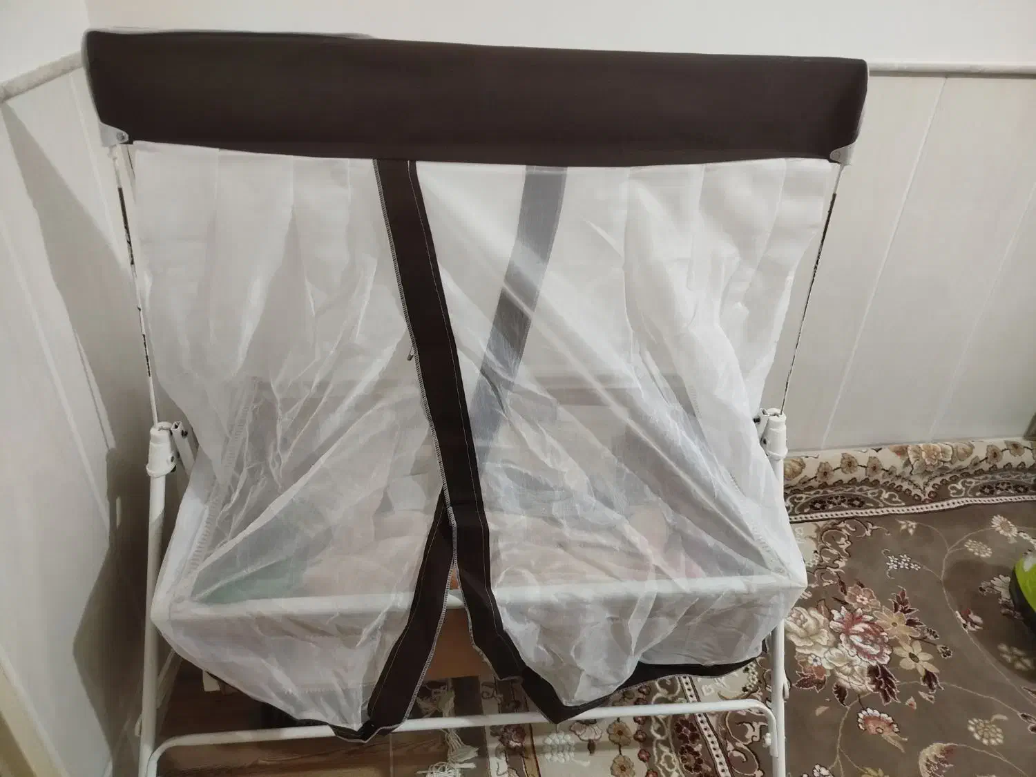 گهواره نوزاد|تخت و سرویس خواب|قم, باسکول|دیوار