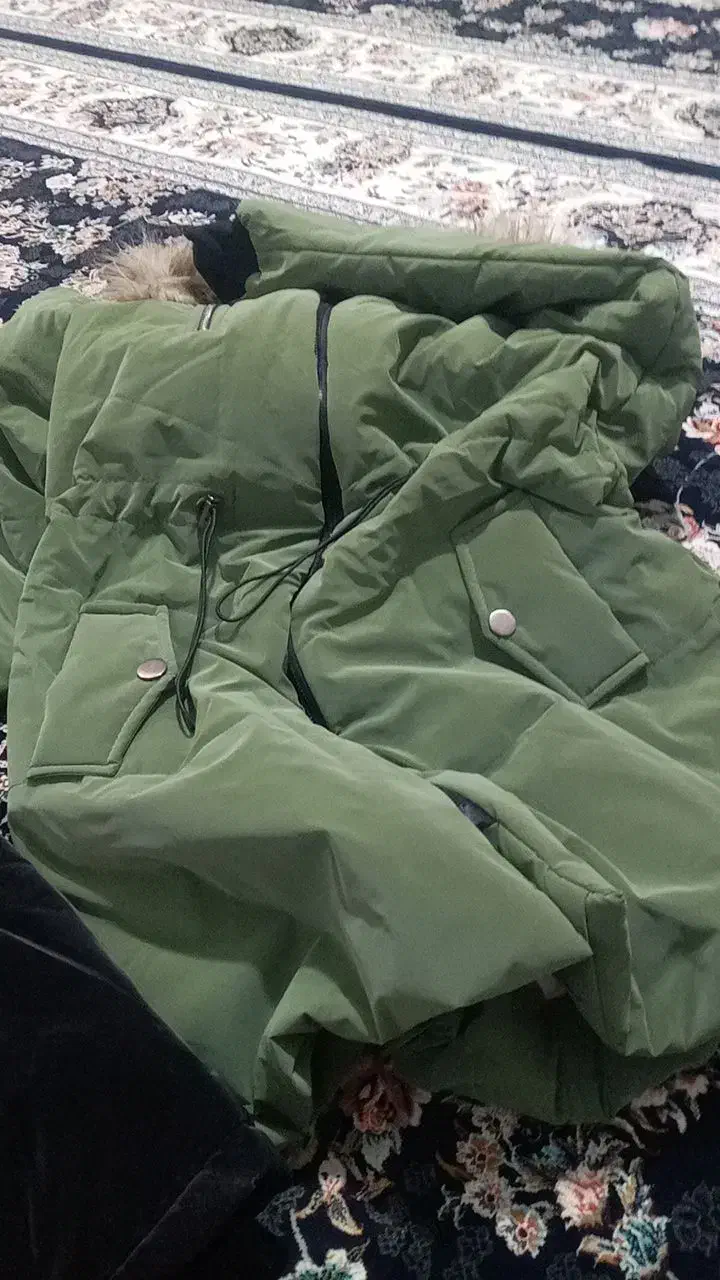 کاپشن گرم|لباس|دهگلان, |دیوار