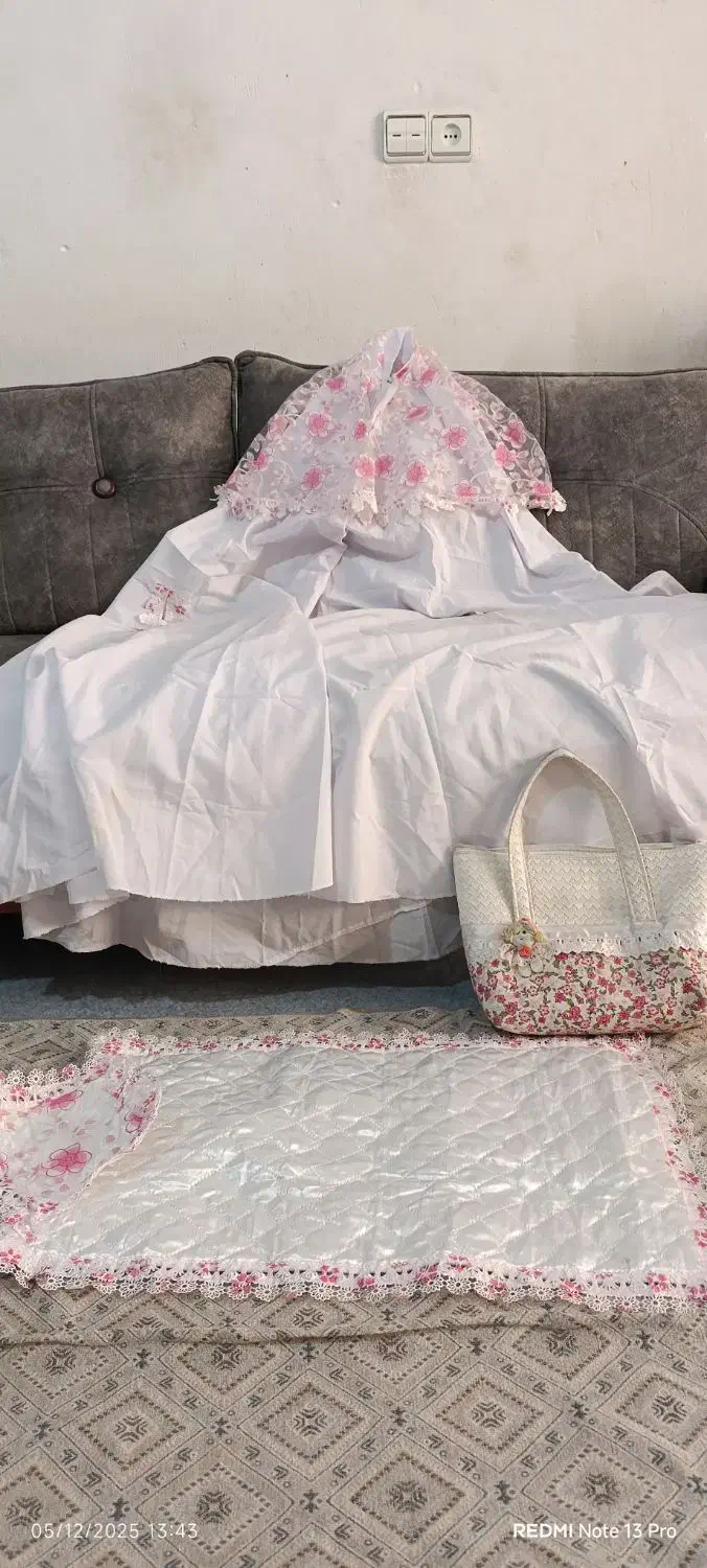 چادر جشن تکلیف|لباس|قم, ولیعصر|دیوار