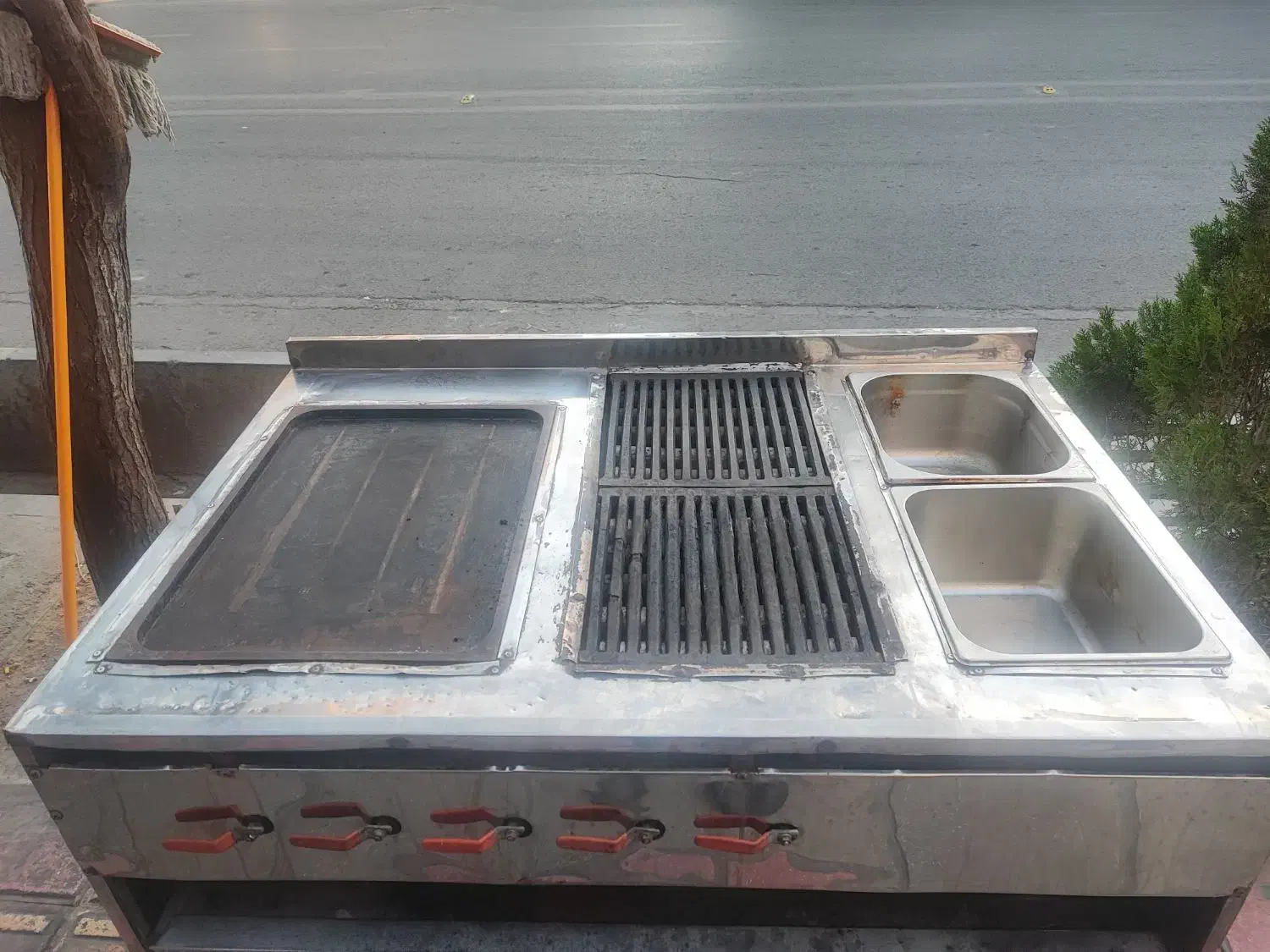 فر ۵شعله ساندویچی و فلافل|کافیشاپ و رستوران|قم, حمام تالار|دیوار