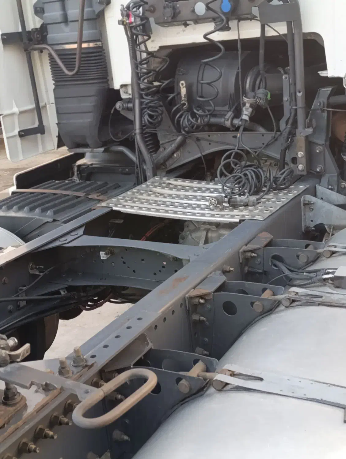 اف اچ ۴۸۰ مدل ۹۰ اتومات بی رنگ|خودرو سنگین|اسلام‌شهر, ملک‌آباد|دیوار