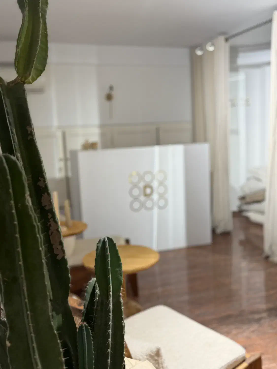 نیروی خانم جهت کار در مزون لباس زنانه|استخدام اداری و مدیریت|تهران, فرمانیه|دیوار