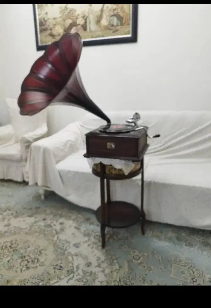 گرامافون قدیمی کوکی|کلکسیون اشیاء عتیقه|یاسوج, |دیوار