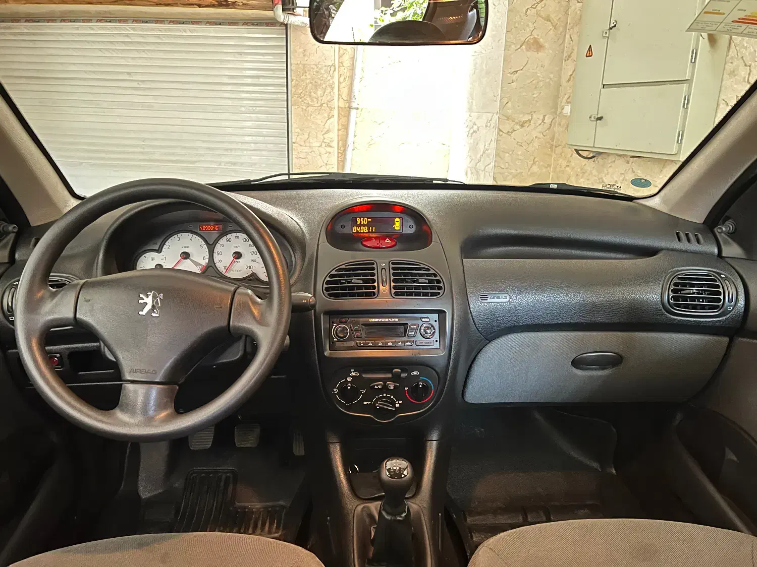 پژو۲۰۶ مدل۹۹ تیپ۲|خودرو سواری و وانت|لاهیجان, شیشه گران|دیوار