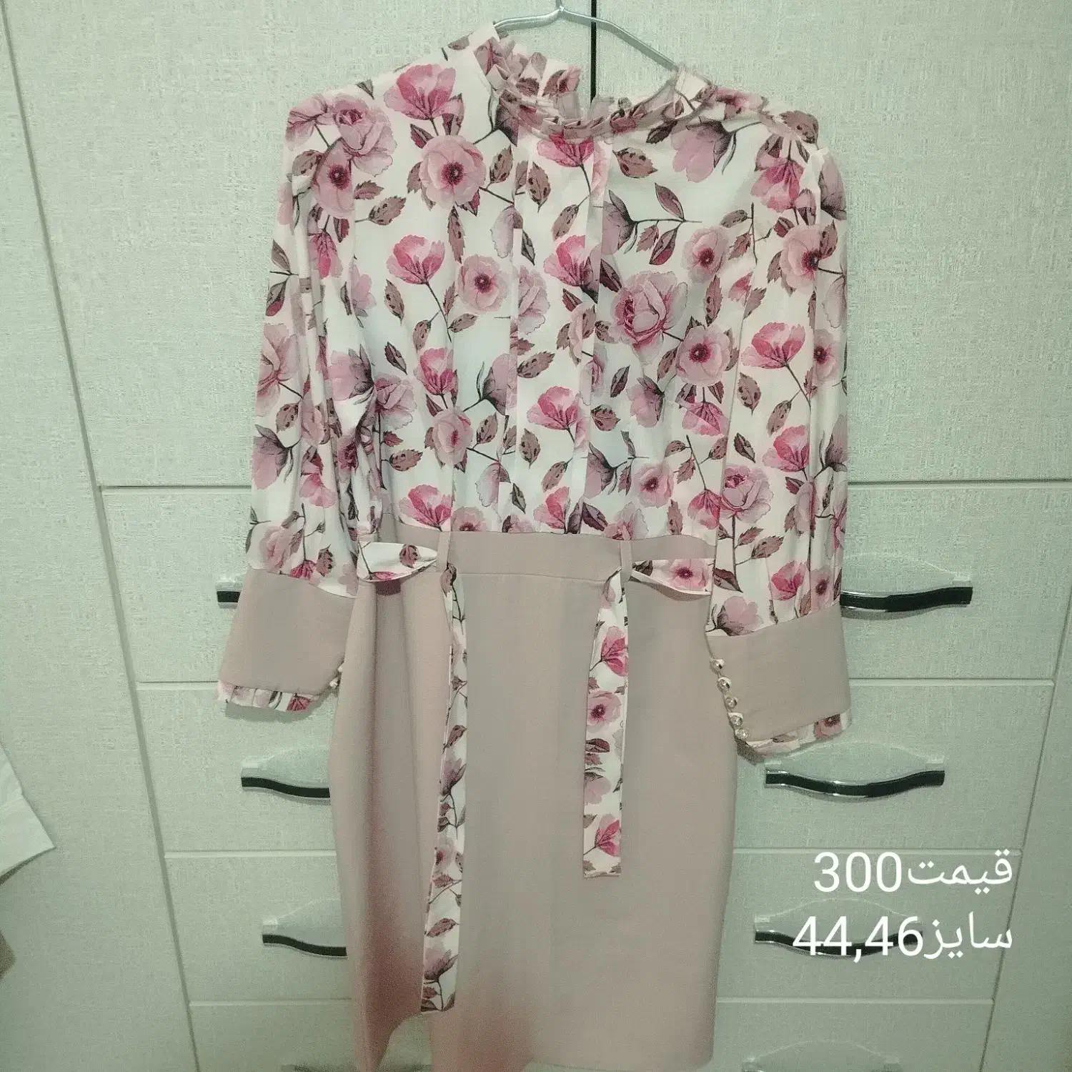 لباس مجلسی یکی دوبار پوشیده شده|لباس|تاکستان, |دیوار