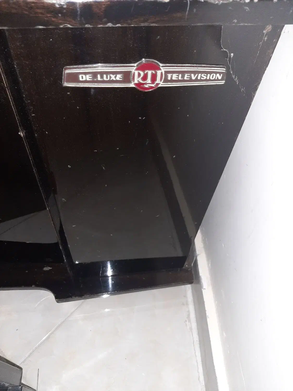 تلویزیون قدیمی|تلویزیون و پروژکتور|ارومیه, |دیوار