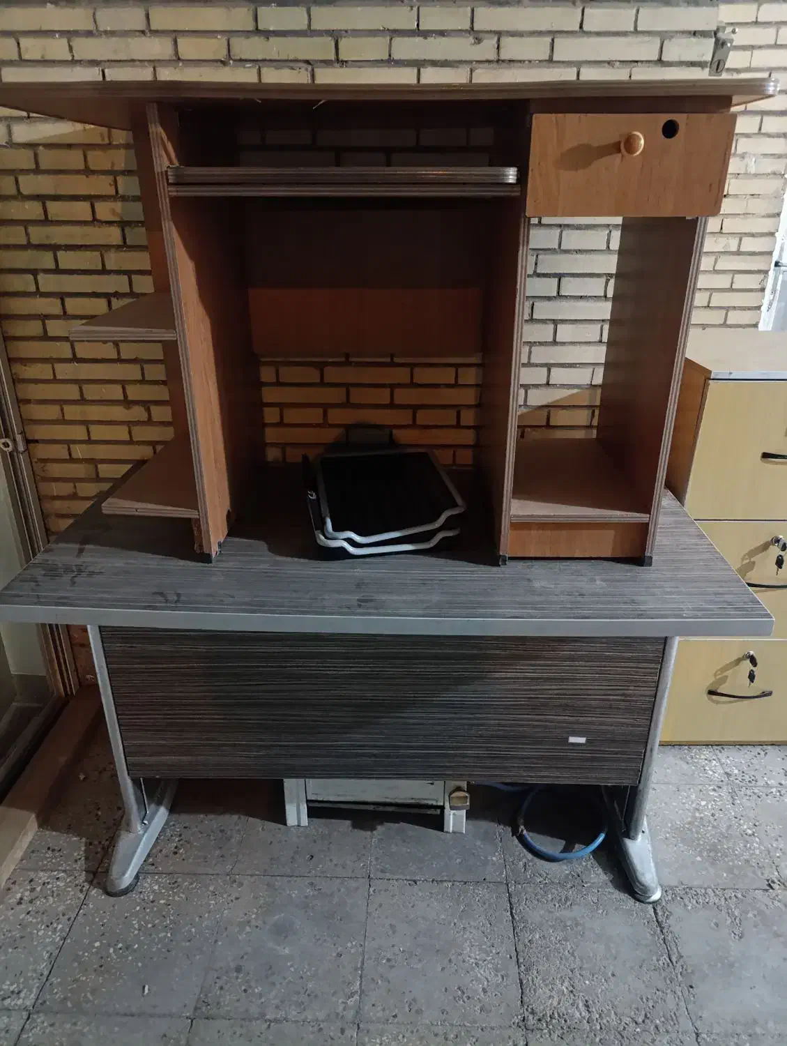 میز و کمد|میز تحریر و کامپیوتر|کرمان, |دیوار