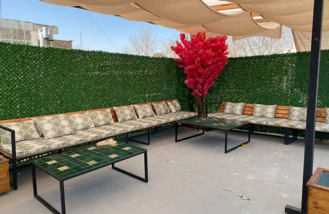 میز و نیمکت مناسب کافه رستوران و باغ|کافیشاپ و رستوران|اصفهان, نقش جهان|دیوار