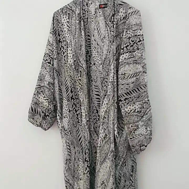 مانتو|لباس|یاسوج, |دیوار