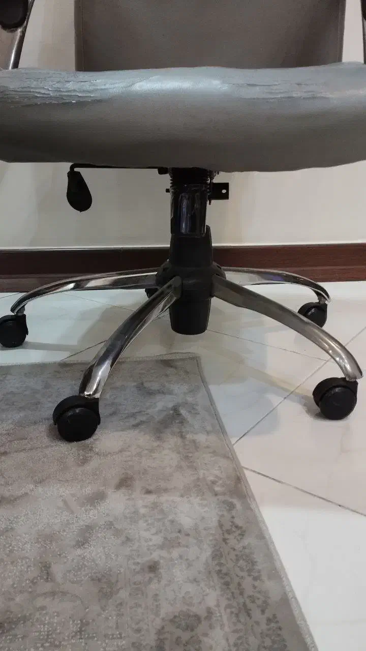 صندلی چر‌خدار اداری، خانگی|صندلی و نیمکت|تهران, ابوذر|دیوار