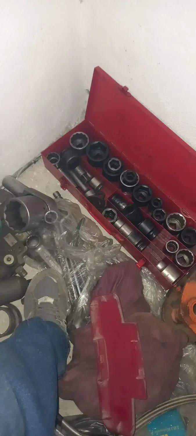 کلیه ابزار الات ماشین سنگین آچار و جعبه بوکس و...|ابزارآلات|قرچک, پارس سرام|دیوار