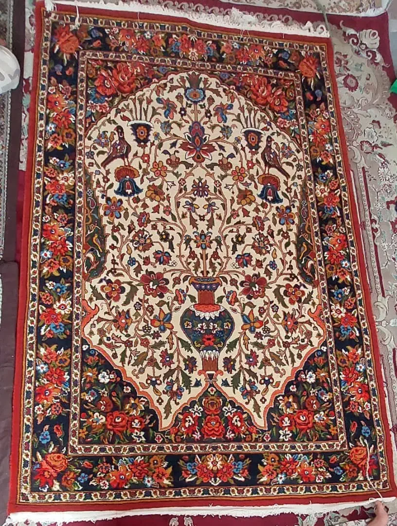 فرش دستبافت چالشتری|فرش|فلاورجان, |دیوار