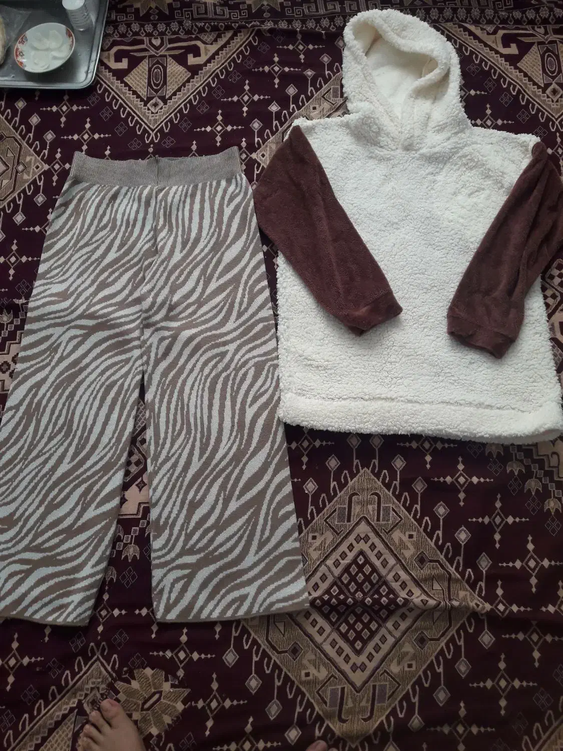 ست هودی ببعی . شلوار بافت کاملا نو|لباس|میانه, |دیوار