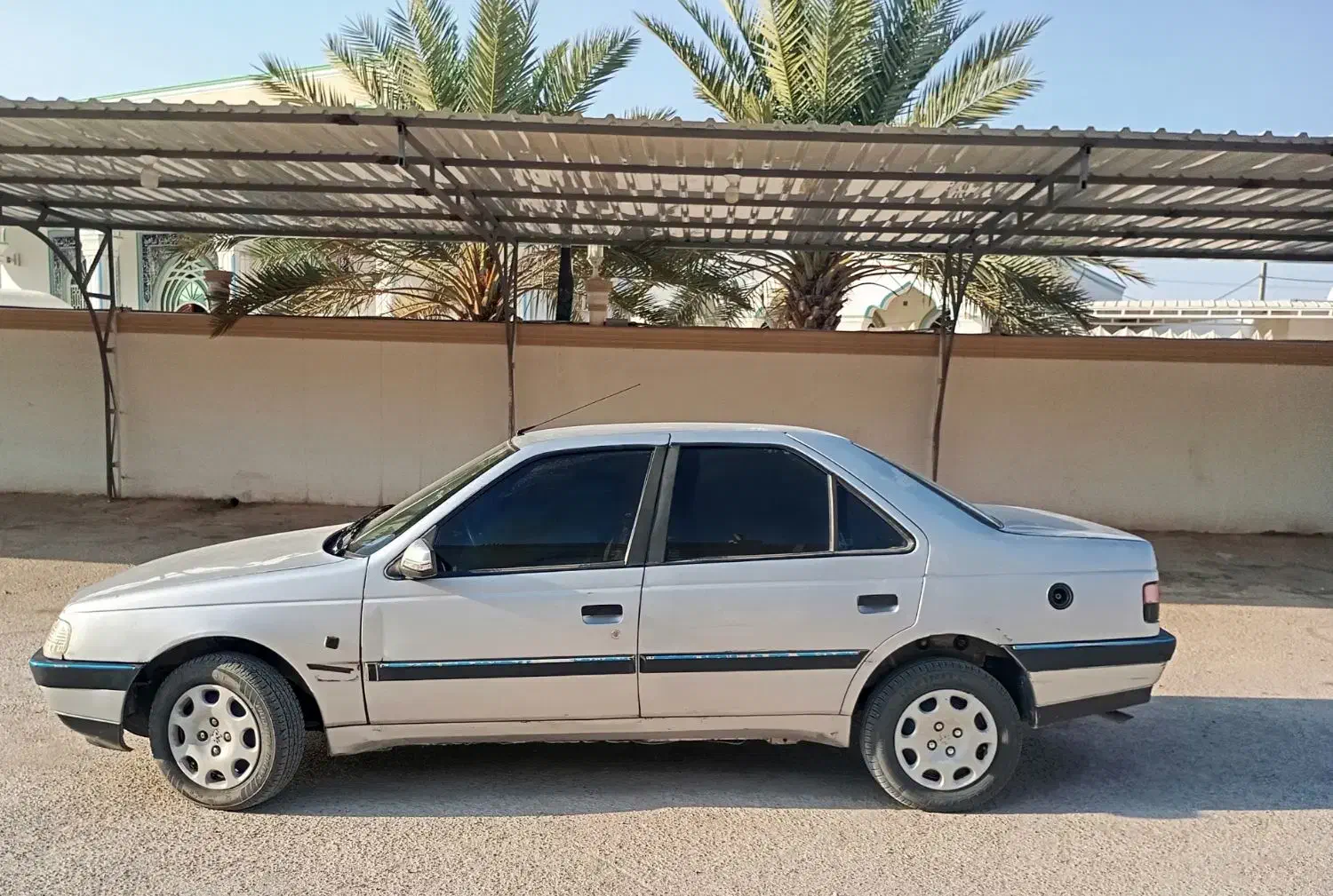 پژو 405.   مدل 95|خودرو سواری و وانت|جهرم, |دیوار
