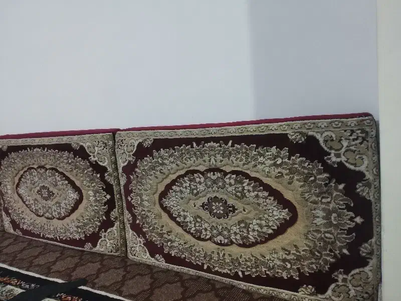 دو جفت پشتی|پشتی|وحیدیه, |دیوار