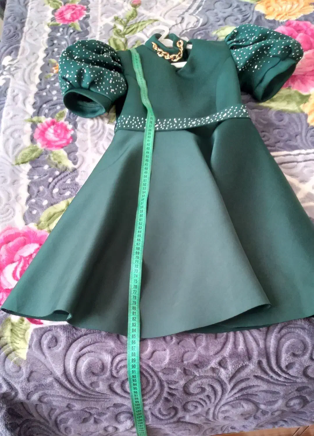 لباس مجلسی|کفش و لباس بچه|بومهن, |دیوار