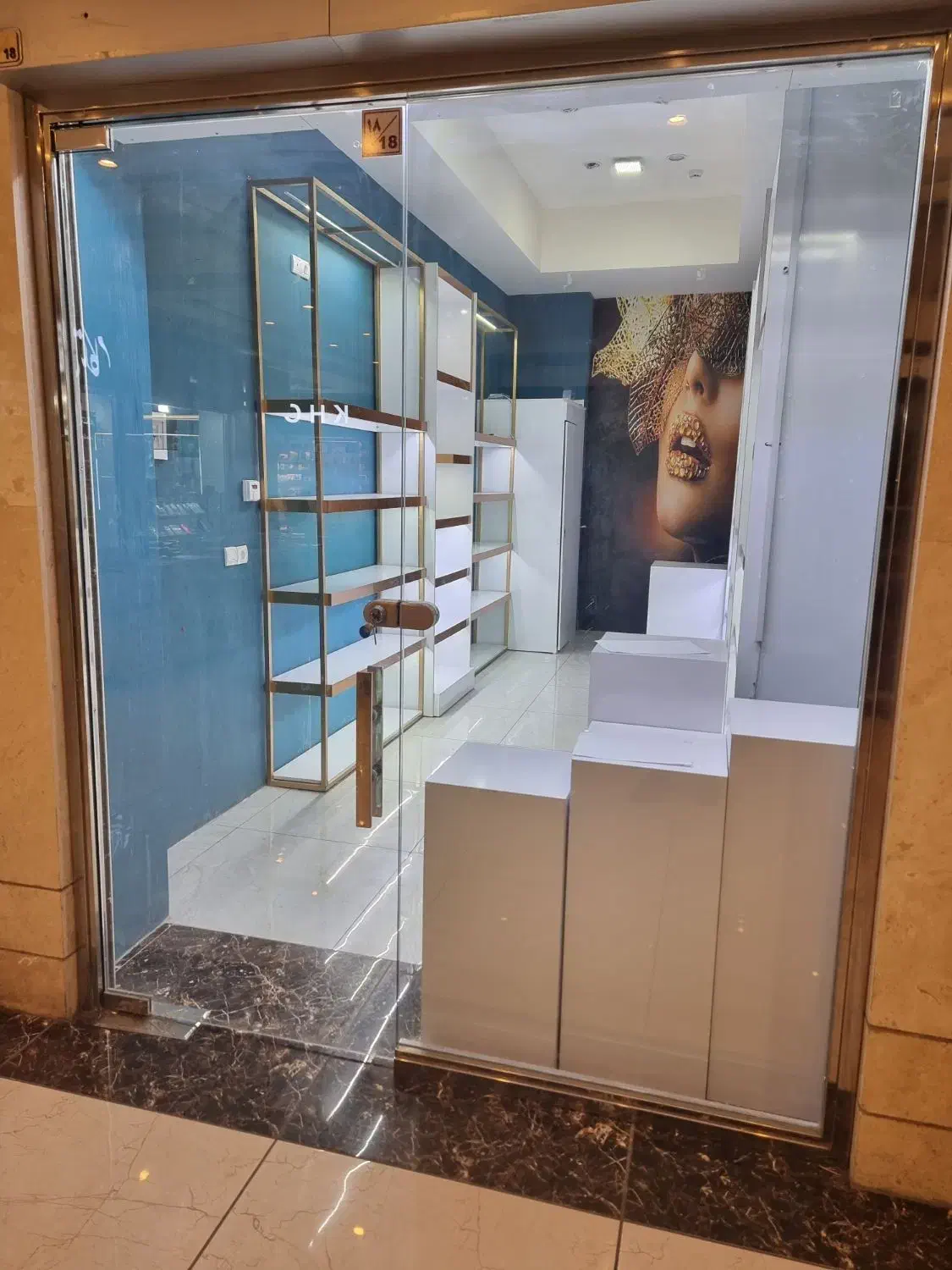 اجاره مغازه در پاساژ شمس|اجارهٔ مغازه و غرفه|خوی, |دیوار