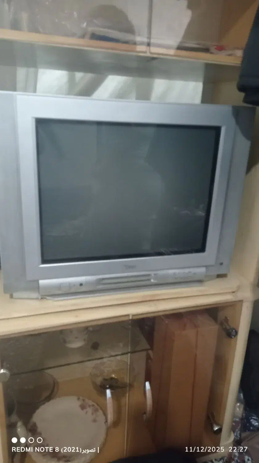 دو عدد تلویزیون سالم ال جی|تلویزیون و پروژکتور|قزوین, |دیوار