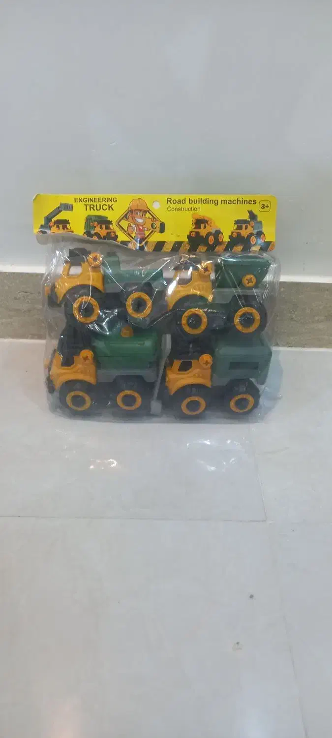 وسایل شن بازی و ۴تاماشین راه سازی|اسباببازی|رشت, معلولین|دیوار