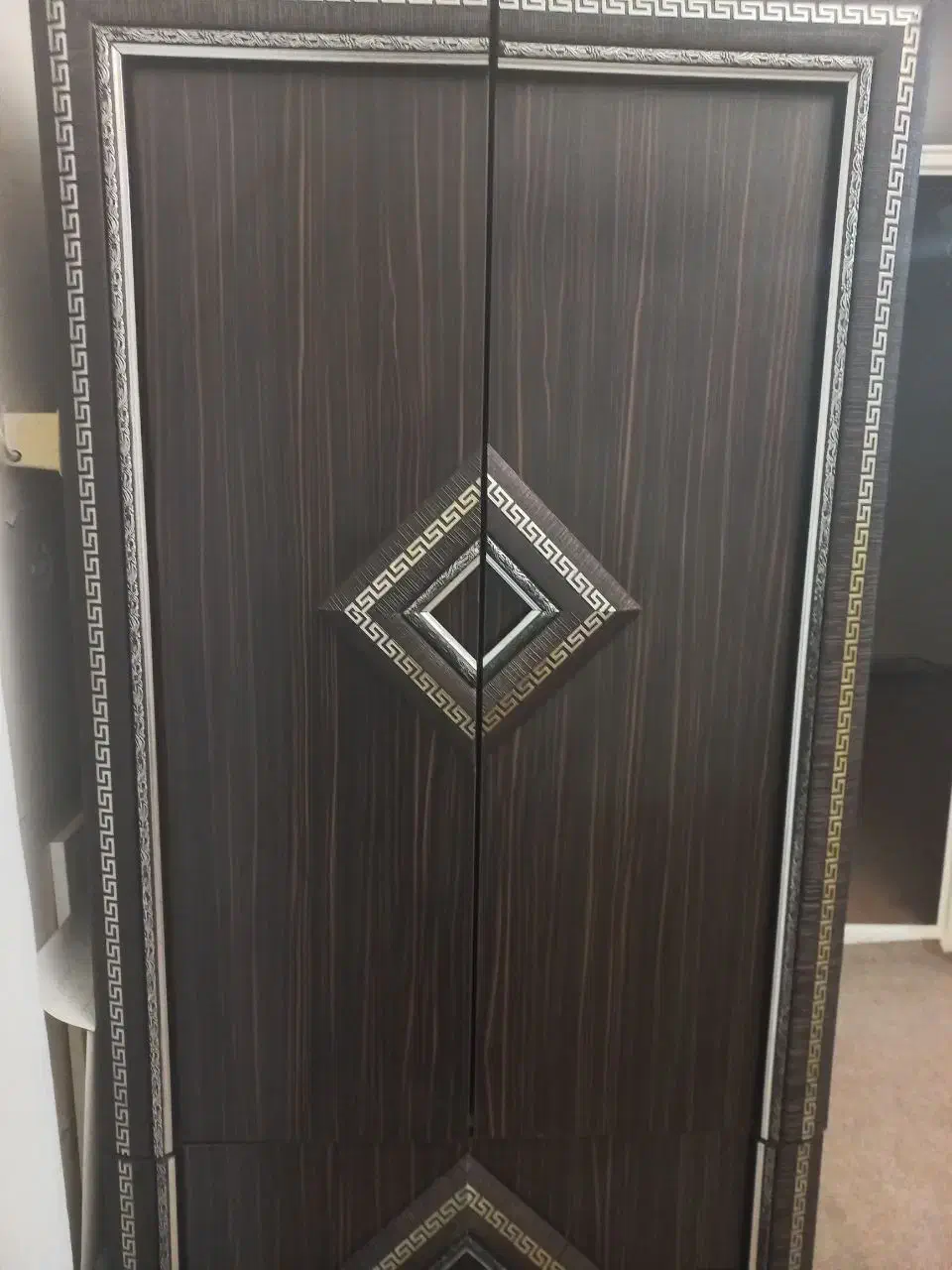 کمد با سه کشوی سالم و بزرگ|جاکفشی، کمد، دراور|تهران, گلاب دره|دیوار